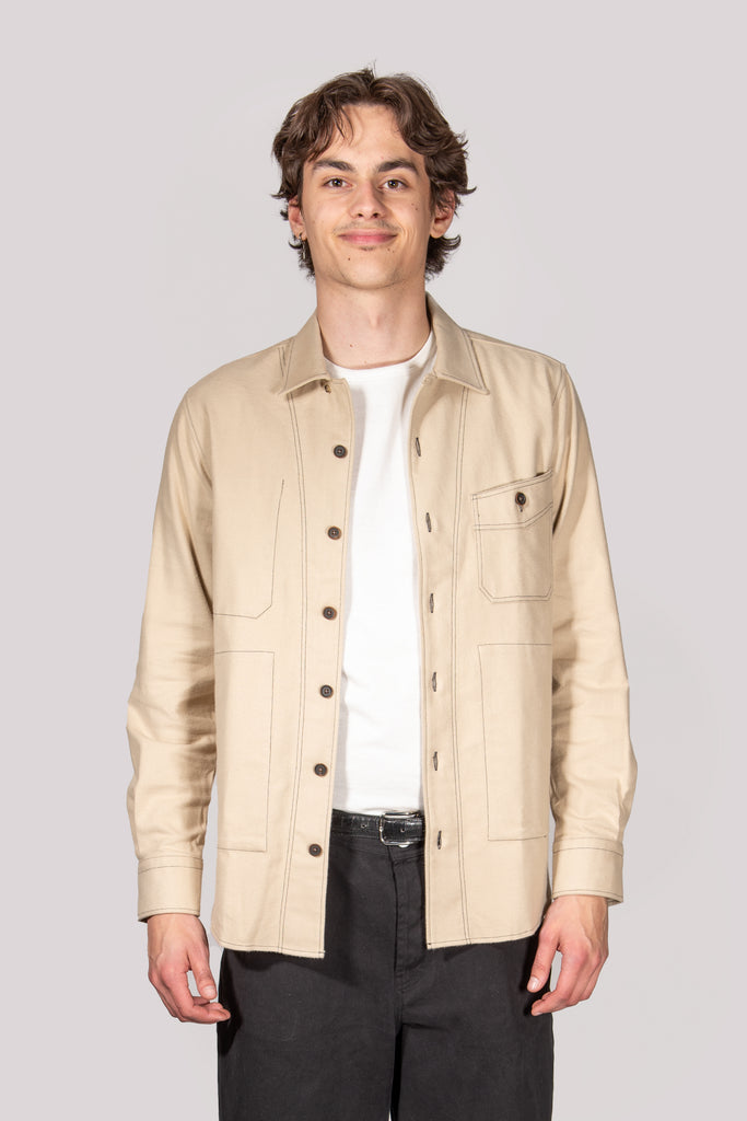 K&S Yfirskyrta Bóndi í eggjatínslu- Skyrta